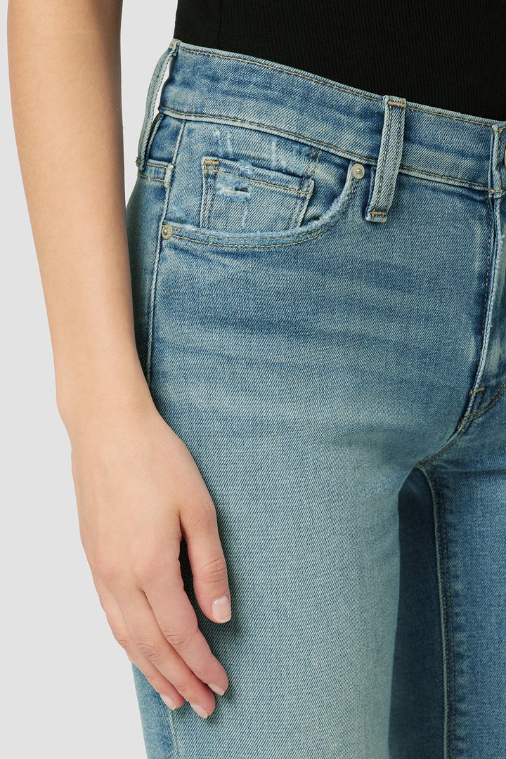 Hudson Jeans Amelia Mid-Rise Short 8 Hudson Jeans Amelia Mid-Rise Short